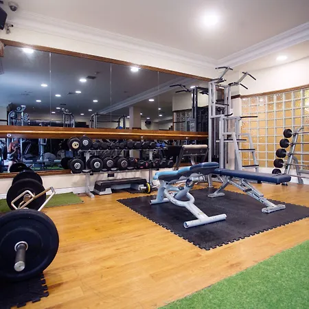 מלון The Ardilaun 4*